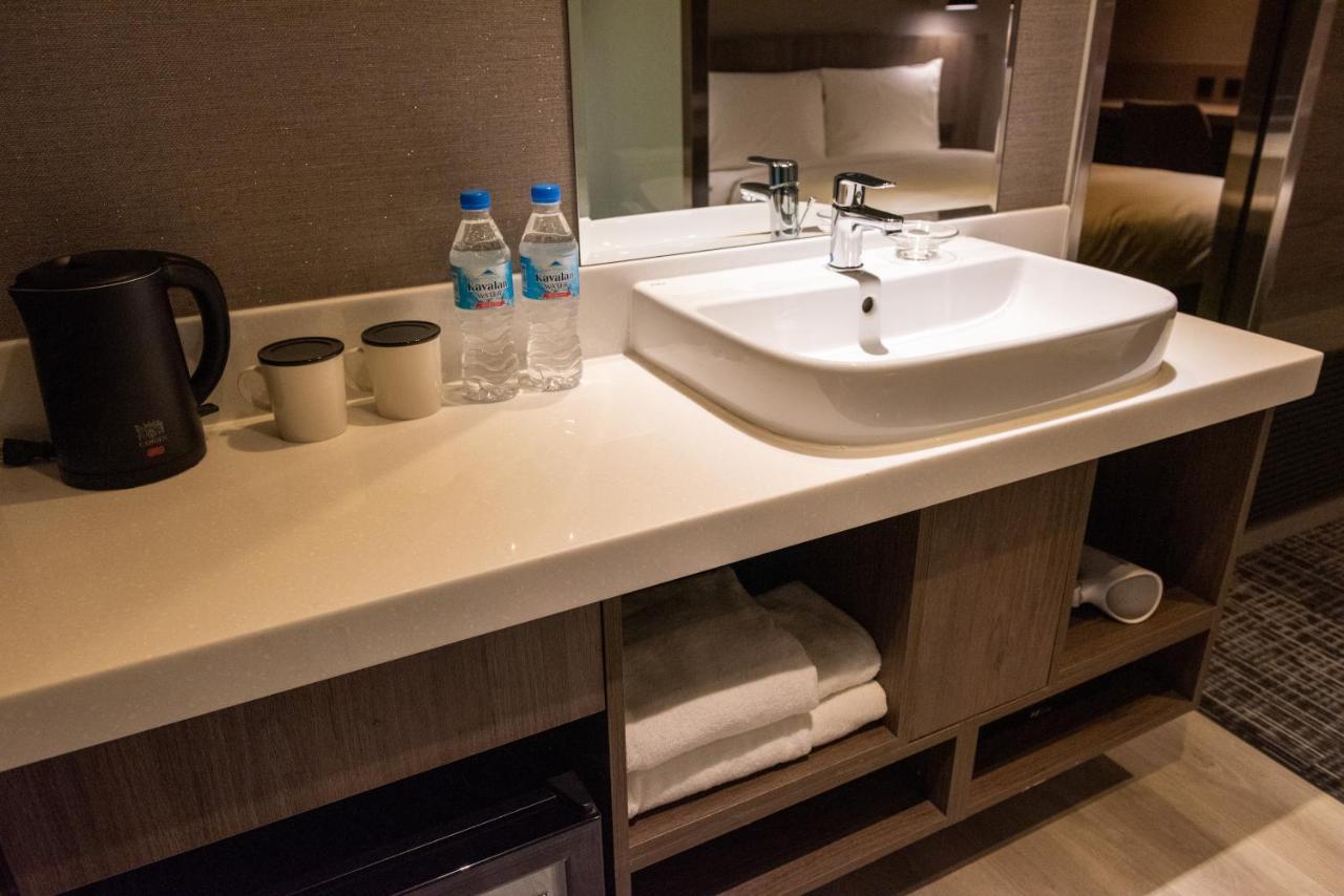 N Hotel Тайбэй Экстерьер фото